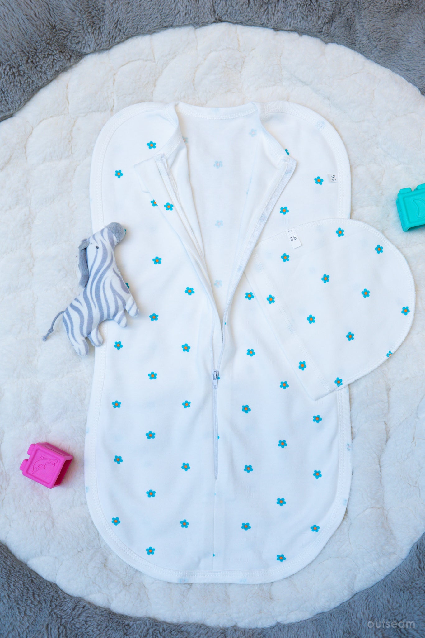 Outseam Newborn Sleep Cocoon Flower — detail view 4